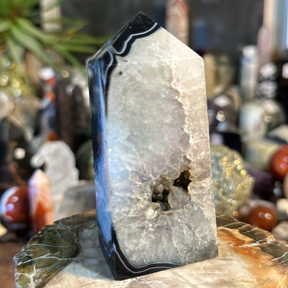 🎄SALE🎄Agate 4 Sided Crystal Point With Druzy! - Picture 3 of 14